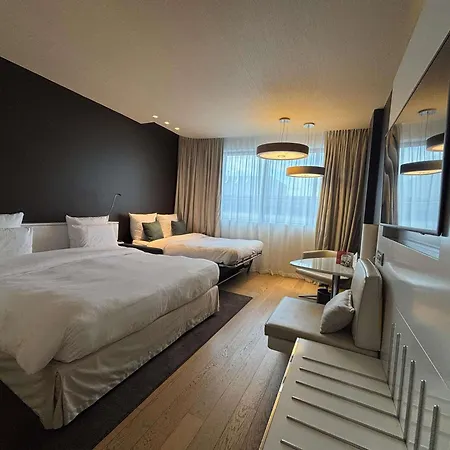 Pullman Brussels Centre Midi Hotel Saint-Gilles Exterior photo